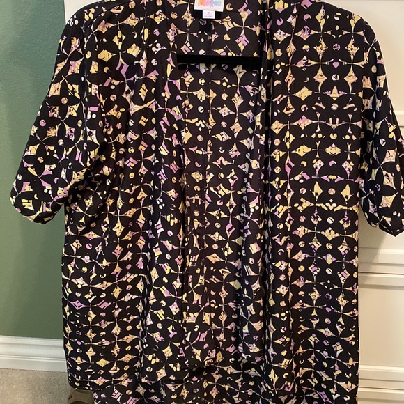 NWT Kids Geometrical Print Bianka Kimono | Size 3= to a 10/14 - Picture 4 of 8